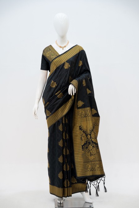 Black Soft Silk Kanchipuram Saree in Ban...