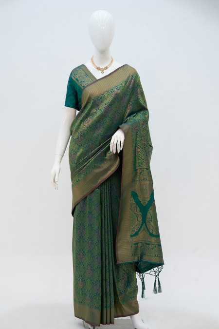 Bottle Green Soft Silk Kanchipuram Saree...